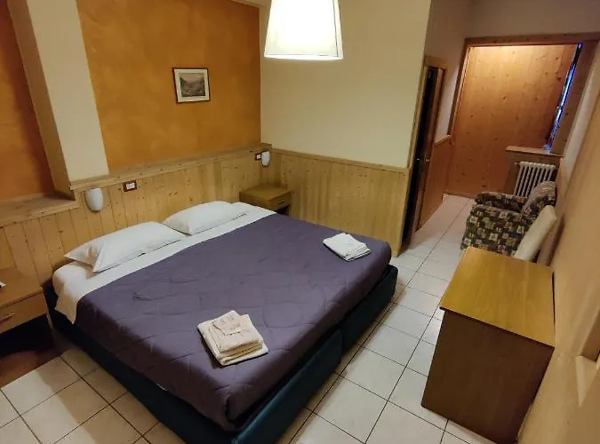 Baffo Hotell Chiuro